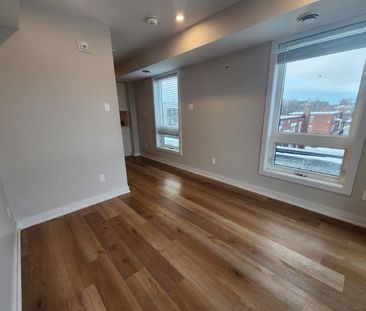 689 Churchill Avenue North - 302 - Photo 4