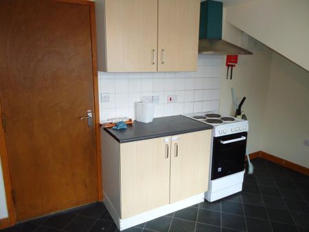 2 bedroom apartment to rent - Photo 2
