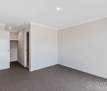 EASYCARE COASTAL HOME CLOSE TO EVERYTHING! - Photo 1