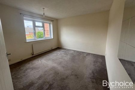 2 bedroom maisonette to rent - Photo 3