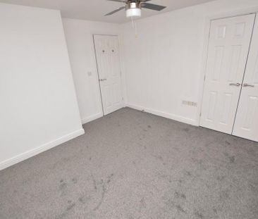 3 bedroom semi-detached house to rent - Photo 6