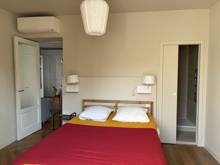 Location Appartement 3 pièces 72m² LYON 3ème - Photo 3