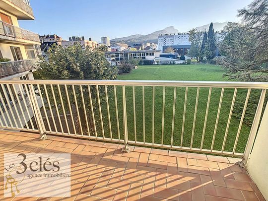 Location Appartement 4 pièces 98m² - Photo 1