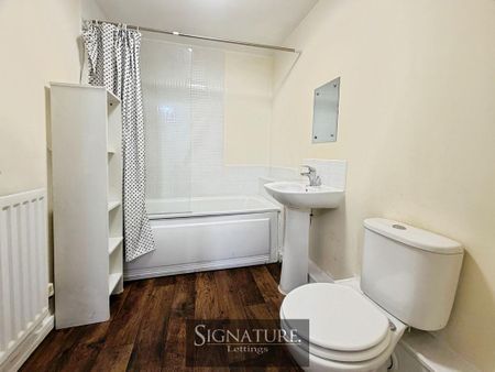 2 bedroom flat to rent - Photo 4