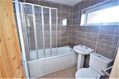 2 BED Terraced House To rent - Photo 5