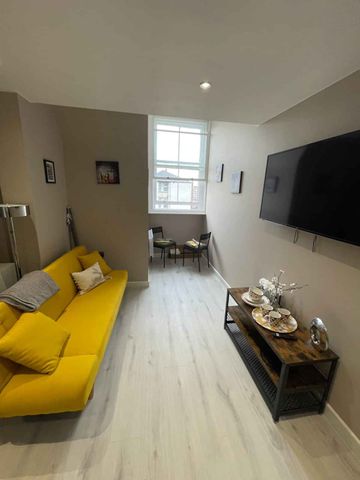 2 Bed Flat Bedroom - Photo 2