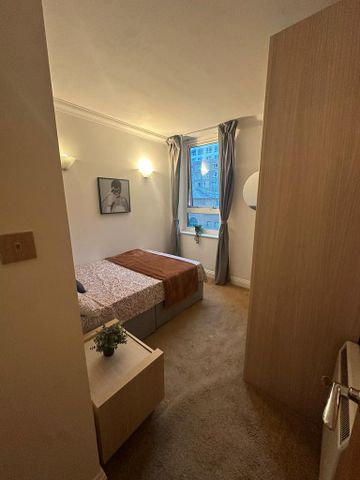 4 bedroom flat share to rent - Photo 5