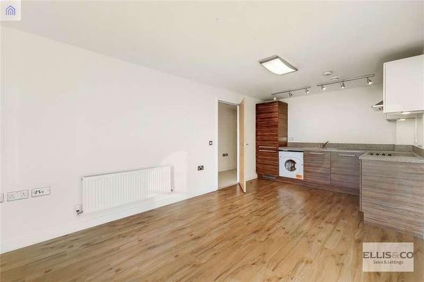 T R S Apartments, The Green, Southall, UB2 - Photo 1
