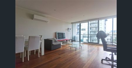 Spacious 3 bedroom - Photo 2