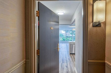 For Lease - 55 Kingsbridge Garden Circle Unit# 313, Mississauga, Ontario - Photo 4