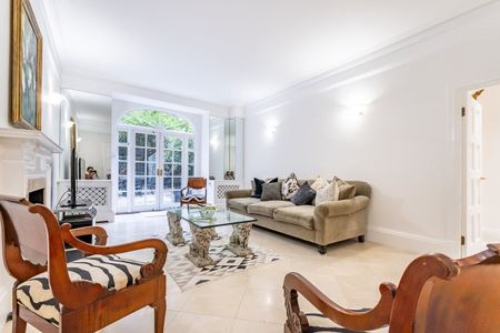 4 bedroom flat to rent - Photo 4