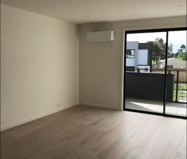 21 Royal Road, Braybrook VIC 3019 - Photo 6