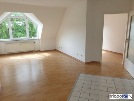 Helle 2-Zi.-Whg. im Dachgeschoss mit Laminatboden und Tageslichtbad. - Foto 4