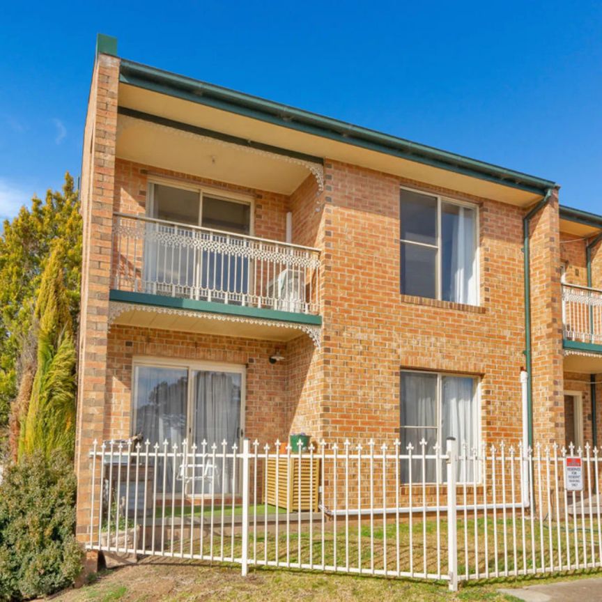 Unit 3/44 Carrington Street, - Photo 1