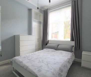 Bearsden Road, Anniesland, Glasgow - Photo 3