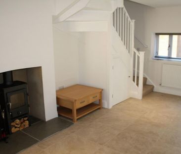 2 bedroom cottage to rent - Photo 1