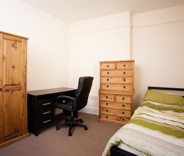 Addison Road - Flat 2, Plymouth - Photo 1