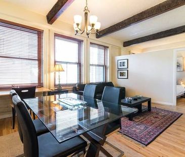 Old Montreal stunning loft for rent $1975/month available for nov 1st! - Photo 1