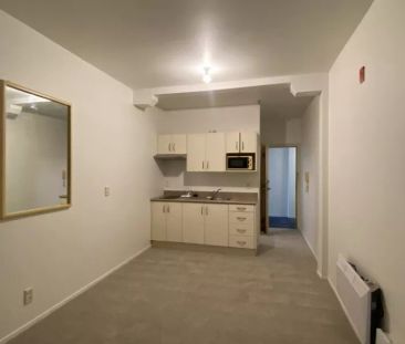 City Studio Apartment - Rent includes power water and hot water - Photo 3