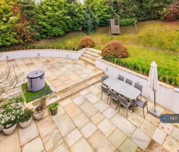 6 bedroom detached house to rent - Photo 2
