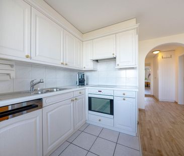 Lake view apartment – with glazed balcony! - Photo 6