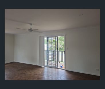 For Rent | Comfortable 3 Bedroom Home on Russell Island - Photo 1
