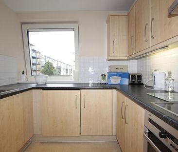 Room in a Shared Flat, Boardwalk Place, E14 - Photo 1