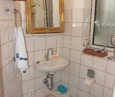 Gemütliche 2-Zimmer-Gründerzeitwohnung mit Wohnküche im Bonner Musi... - Photo 4