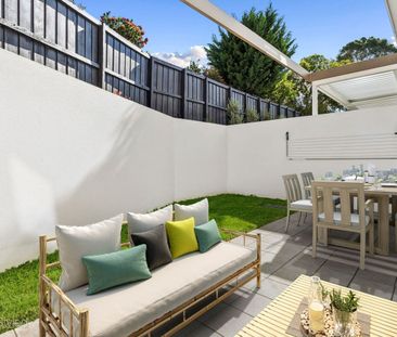 Brand New Three Bedroom Home with Media Room, Courtyard and Double ... - Photo 5