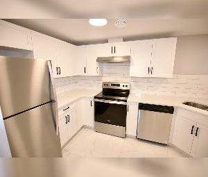 2 Bed 1 Bath Suite For Rent Secord Edmonton - Photo 3