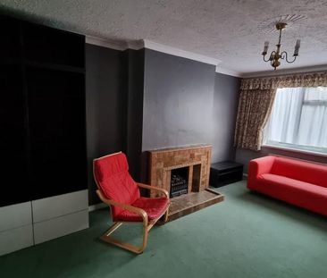 5 bedroom semi-detached house to rent - Photo 1