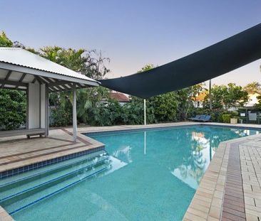 Resort-Style Living in heart of Bulimba - Photo 6