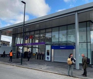 Drayton Avenue, West Ealing, W13 - Photo 4