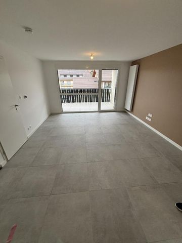 Location Appartement 2 pièces 42m² VALLEIRY 74520 - Photo 5