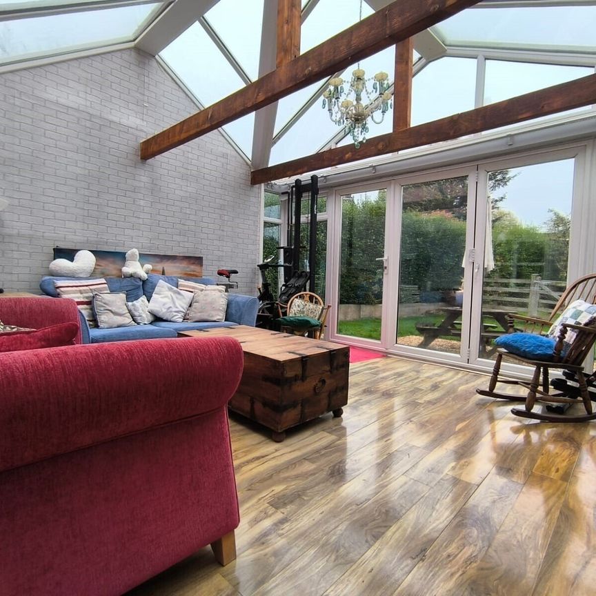 Clivey, Westbury, Dilton Marsh - Photo 1