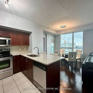 Hurontario & Burnamthorpe Luxurious 1Bdrm Open Concept Upgraded Kitch - Photo 2