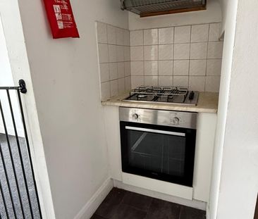 2 Bed Flat, London, HA3 - Photo 6
