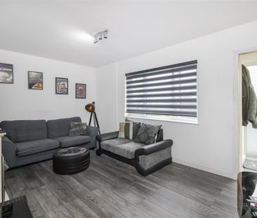 Little Dowles, Bristol - Photo 3