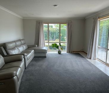 Large Family Home - Photo 3