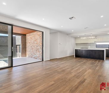 93 Sculthorpe Avenue, Whitlam ACT 2611 - House For Rent | Domain - Photo 5