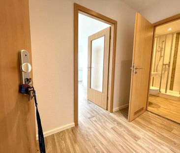 Moderne 1-Raum-Wohnung in oberer Etage mit Dusche - Photo 5