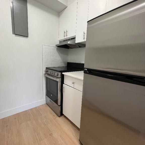 3½ Apartments Available - A louer • For Rent - Photo 1