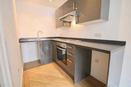 Enterprise House, Isambard Brunel Road - Photo 3