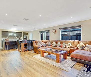 Immaculate 4-Bedroom Family Ex-Display Home with Alfresco & Dual Li... - Photo 3