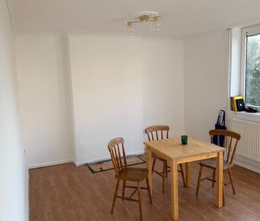 3 Bed Maisonette, Farlington Place, SW15 - Photo 2