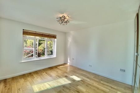 Midanbury Lane - Photo 5