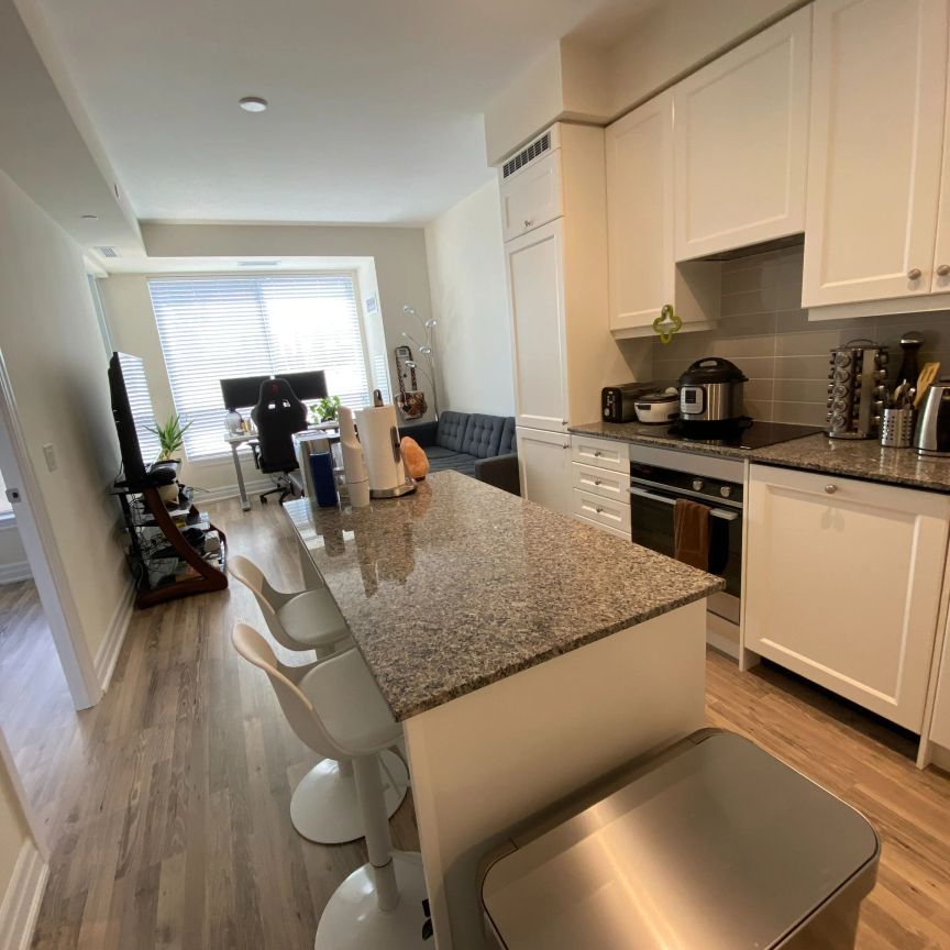 9085 Jane Street #707 - Photo 1