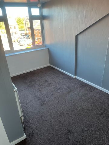 3 Bed Terraced House, St. Hildas Avenue, LS9 - Photo 2