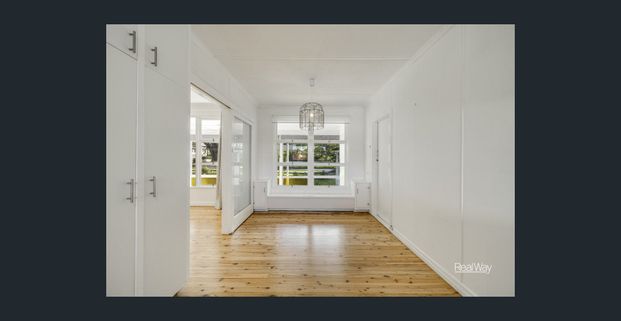 Gorgeous 3-Bedroom Home Near Schools - Perfect Family Living! - Photo 1