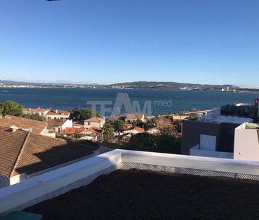 Location Appartement 2 pièces 42m² SETE 34200 - Photo 3